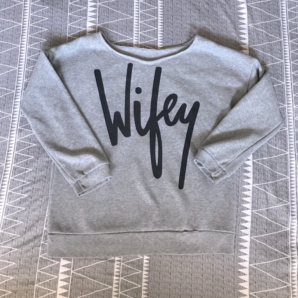 💎 Cute off-the-shoulder sweater 💎